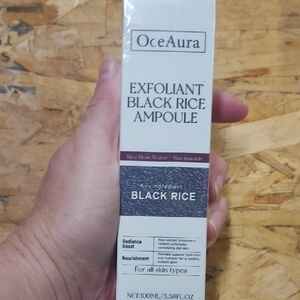 Aura Exfoliant Black Rice Ampoule - White and Purple 3.38oz